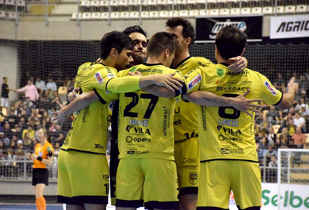 Catarinense é eleito o melhor jogador do mundo de futsal pela terceira vez  – Agência de Notícias Avante!