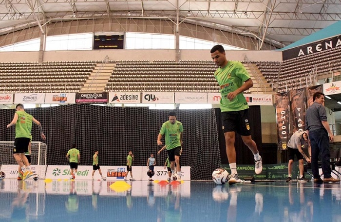 Futsal: Cruzeiro, União Central e atletas do Jaraguá disputam o Torneio de  Verão de Indaial – Agência de Notícias Avante!